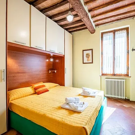 The Sunflower Apartament *